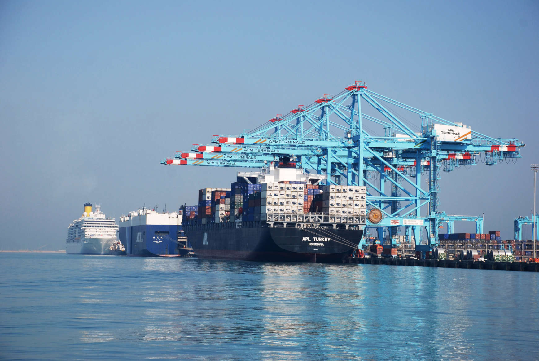 apm-terminals-bahrain-connectivity apm-terminals-bahrain-connectivity